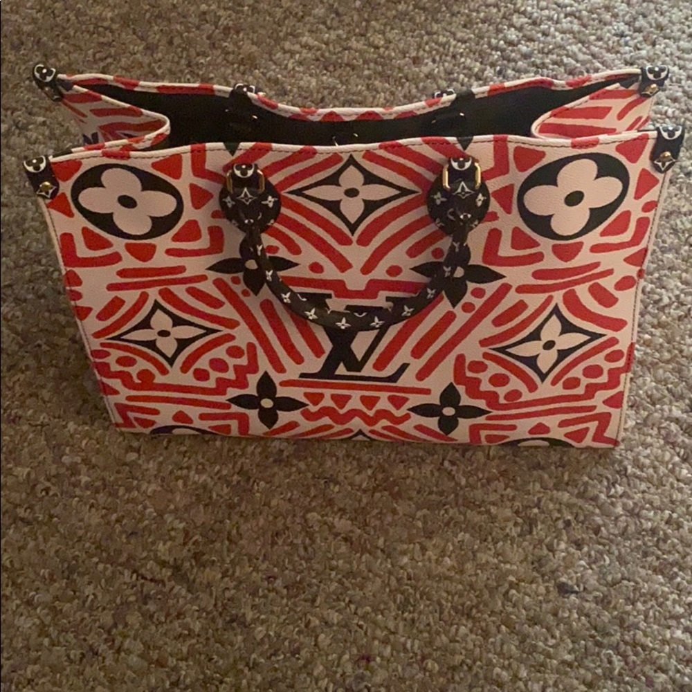 LV CRAFTY LIMITED EDITION ONTHEGO GM